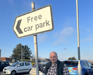 Keep car parking free in Thornbury